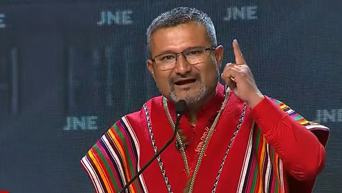 Ronald Atencio propone impuesto a la riqueza y apunta contra “empresarios avaros”